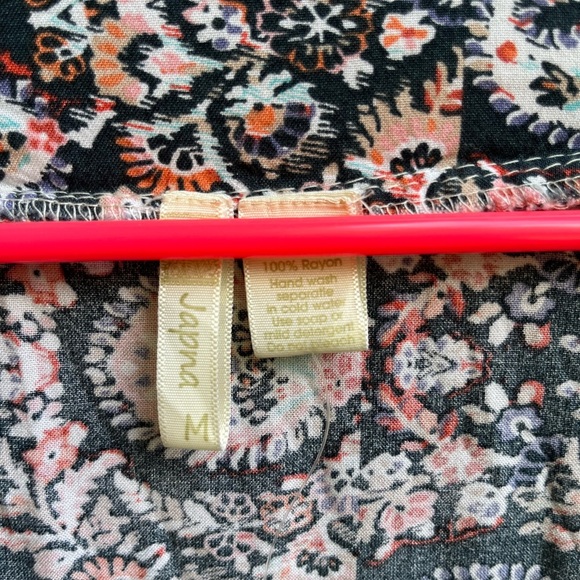 Japna Red and Black Tie Front Crop Blouse - Picture 2 of 3